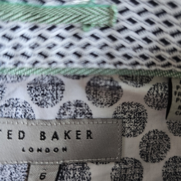 Ted Baker London Short Sleeve Abstract Print Button-Up Shirt Men’s - Picture 8 of 10
